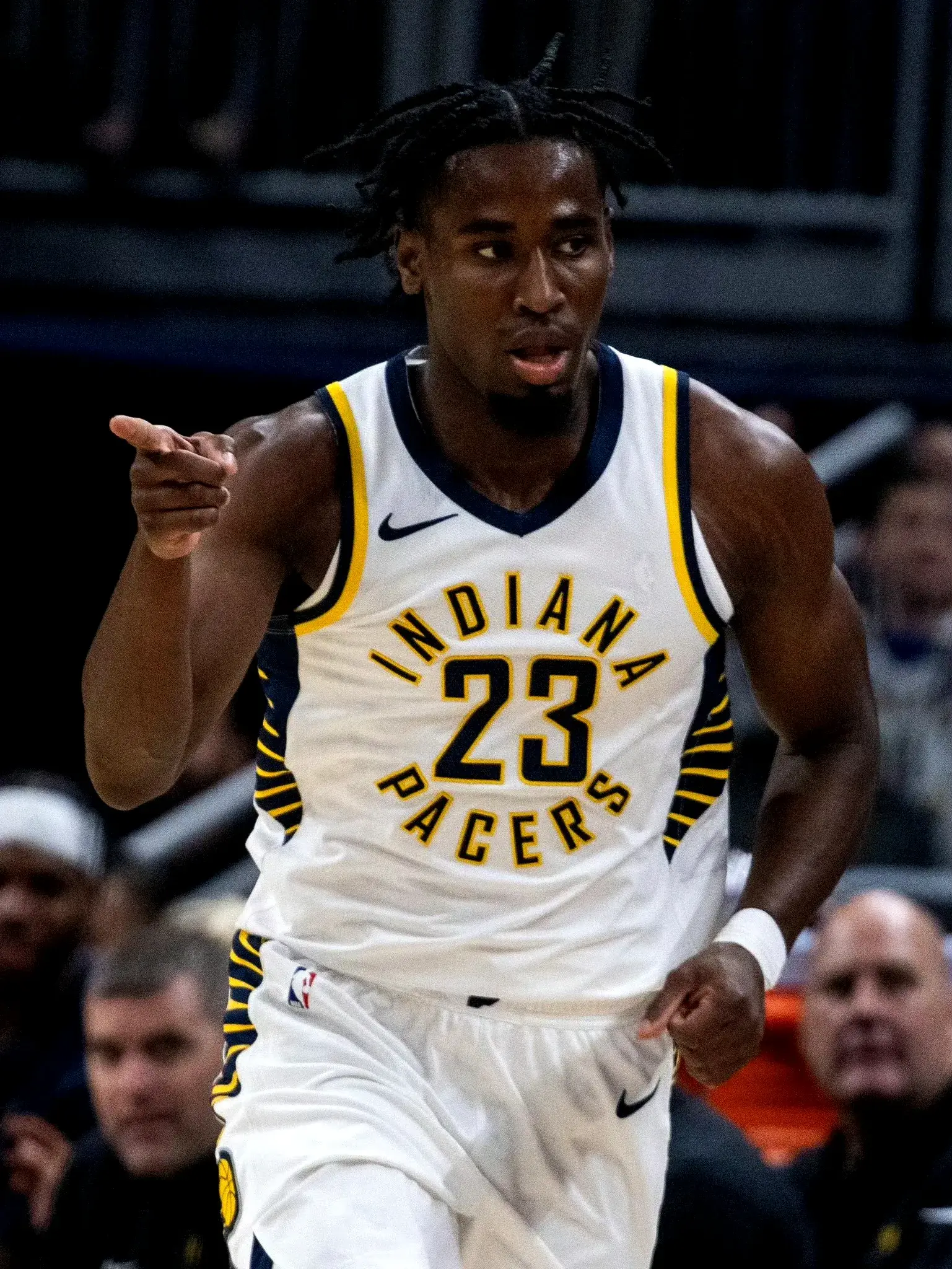 己的综合实, 心骨, 提前找前锋 己的综合实, 心骨, 提前找前锋