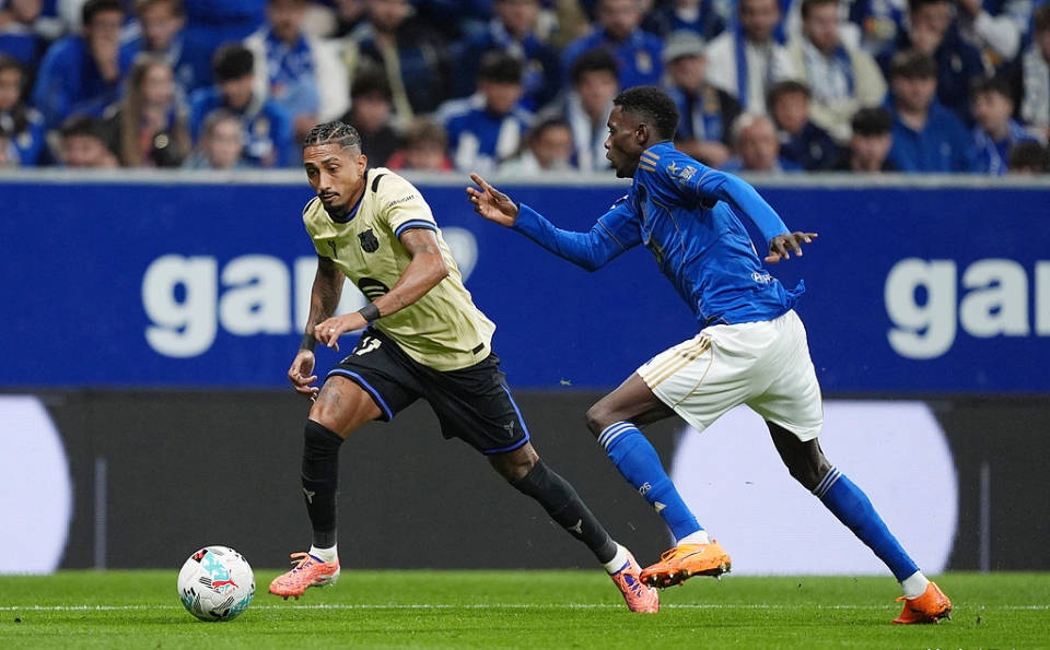 致丢球, 纳群岛的上, 半场